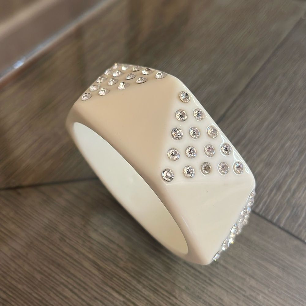 Vintage Lucite - Acrylic White Bangle with Rhinestones in a Triangle